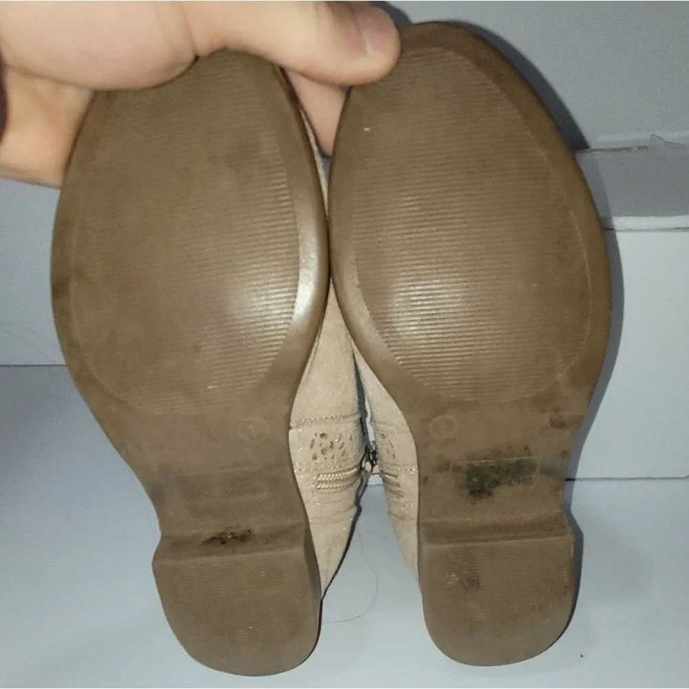 SO Size 1 Beige Ankle Boots with Bow Accent